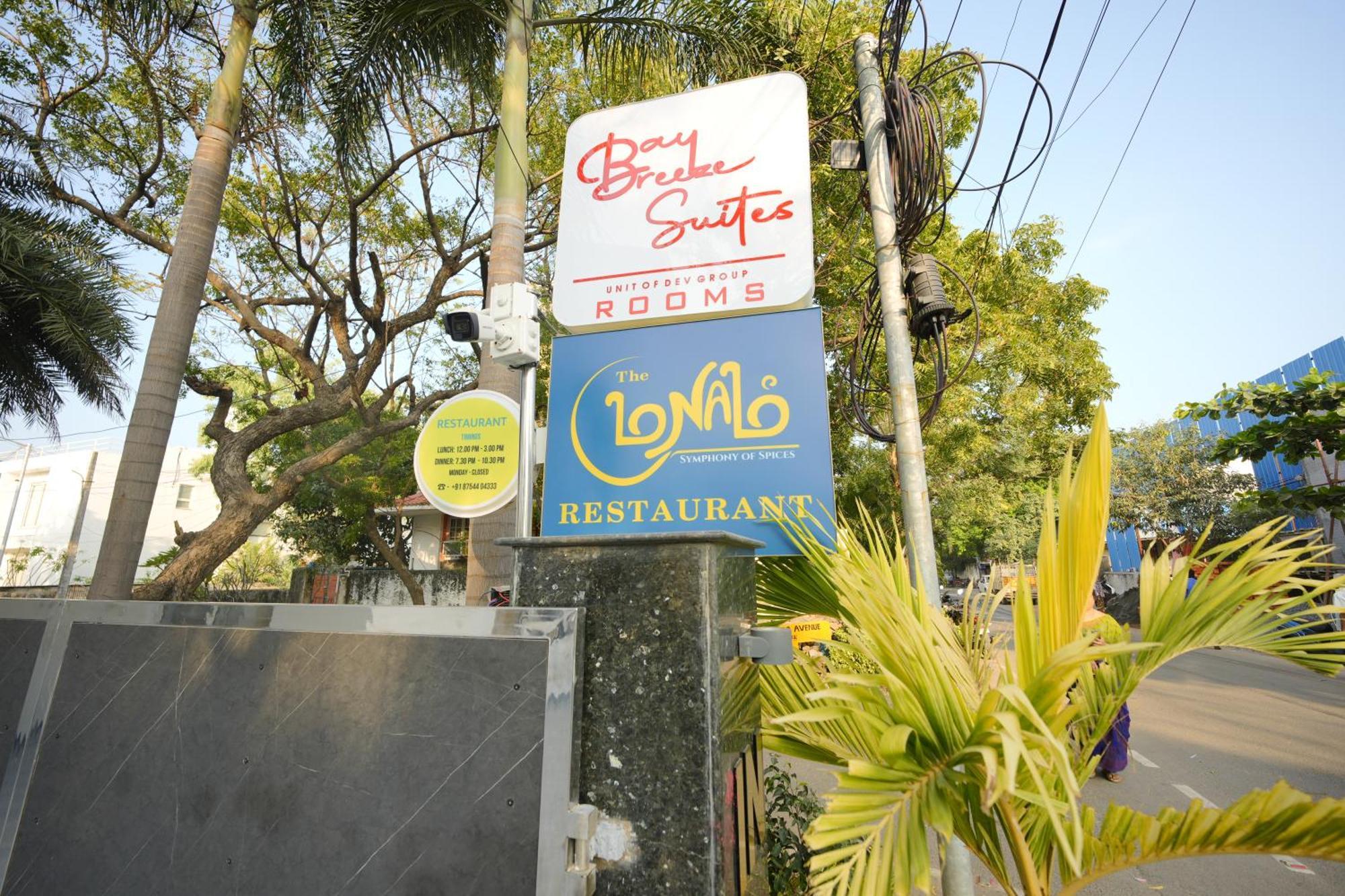Bay Breeze Suites Chennai Exterior photo