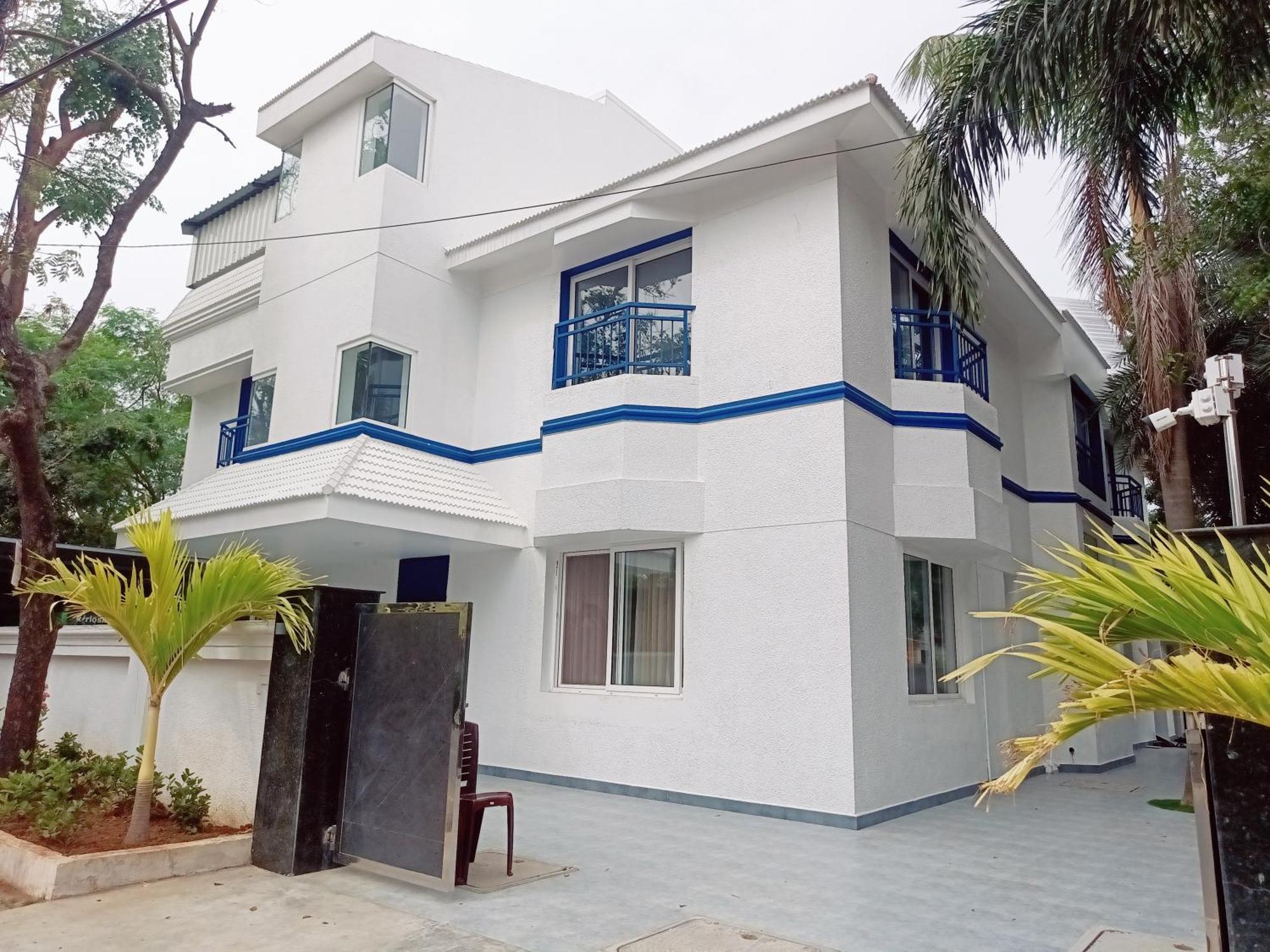 Bay Breeze Suites Chennai Exterior photo