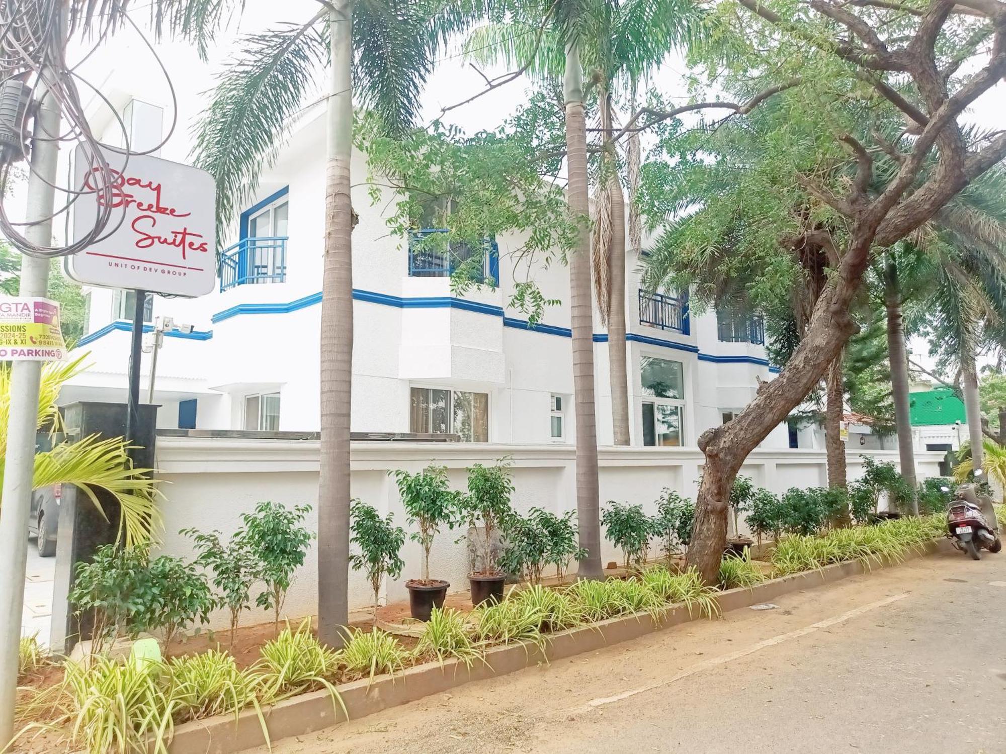 Bay Breeze Suites Chennai Exterior photo