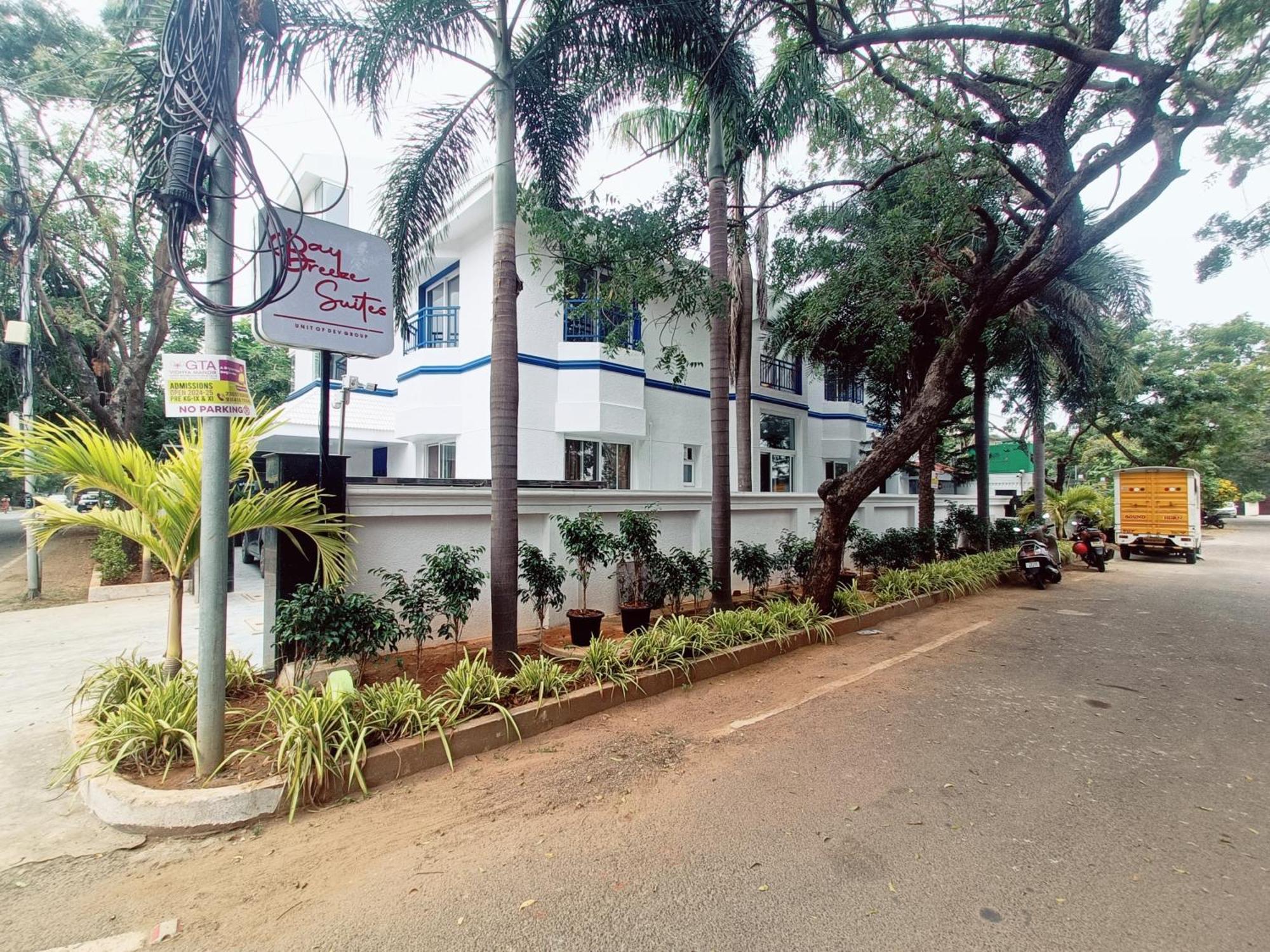 Bay Breeze Suites Chennai Exterior photo