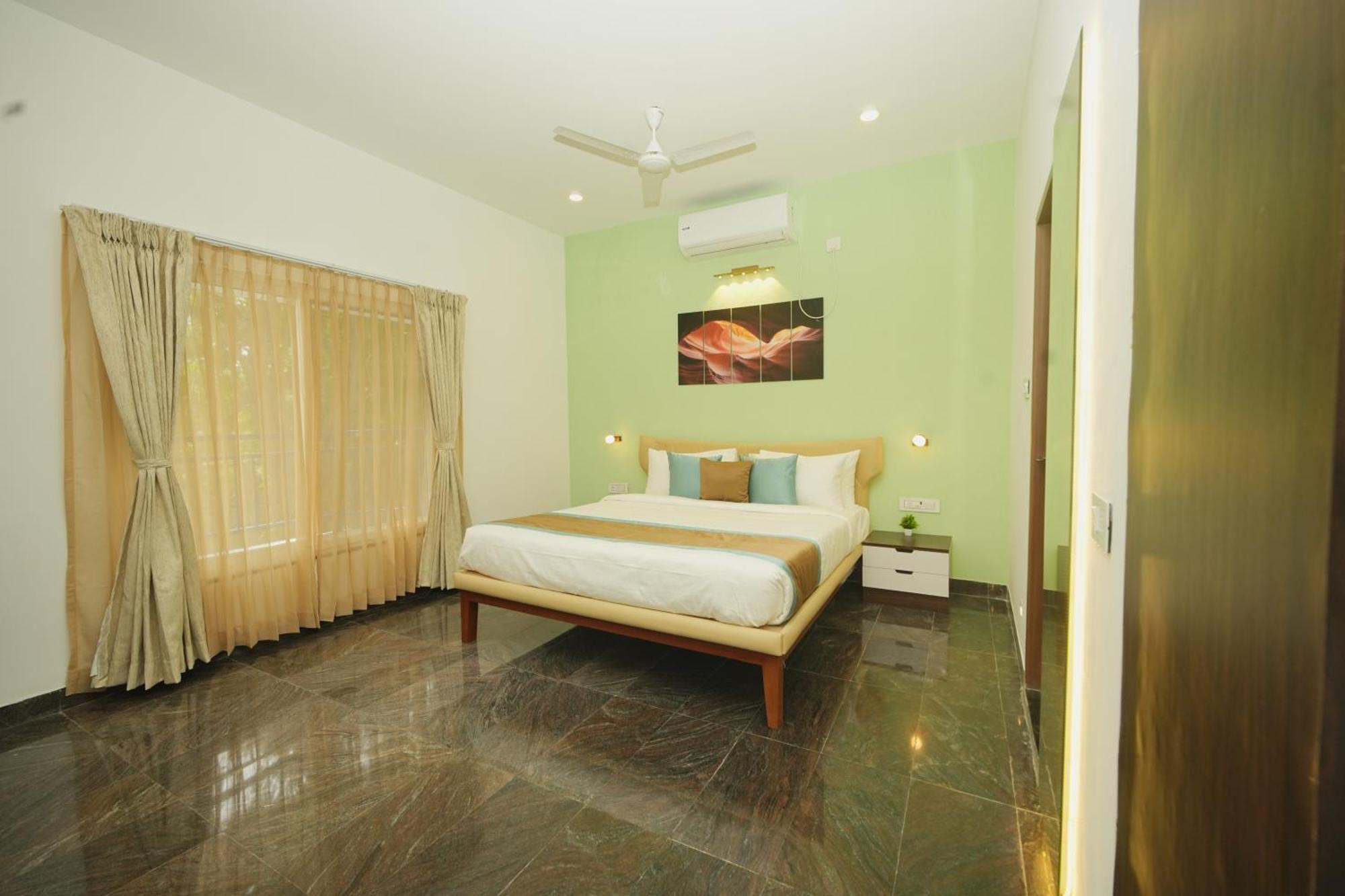 Bay Breeze Suites Chennai Exterior photo