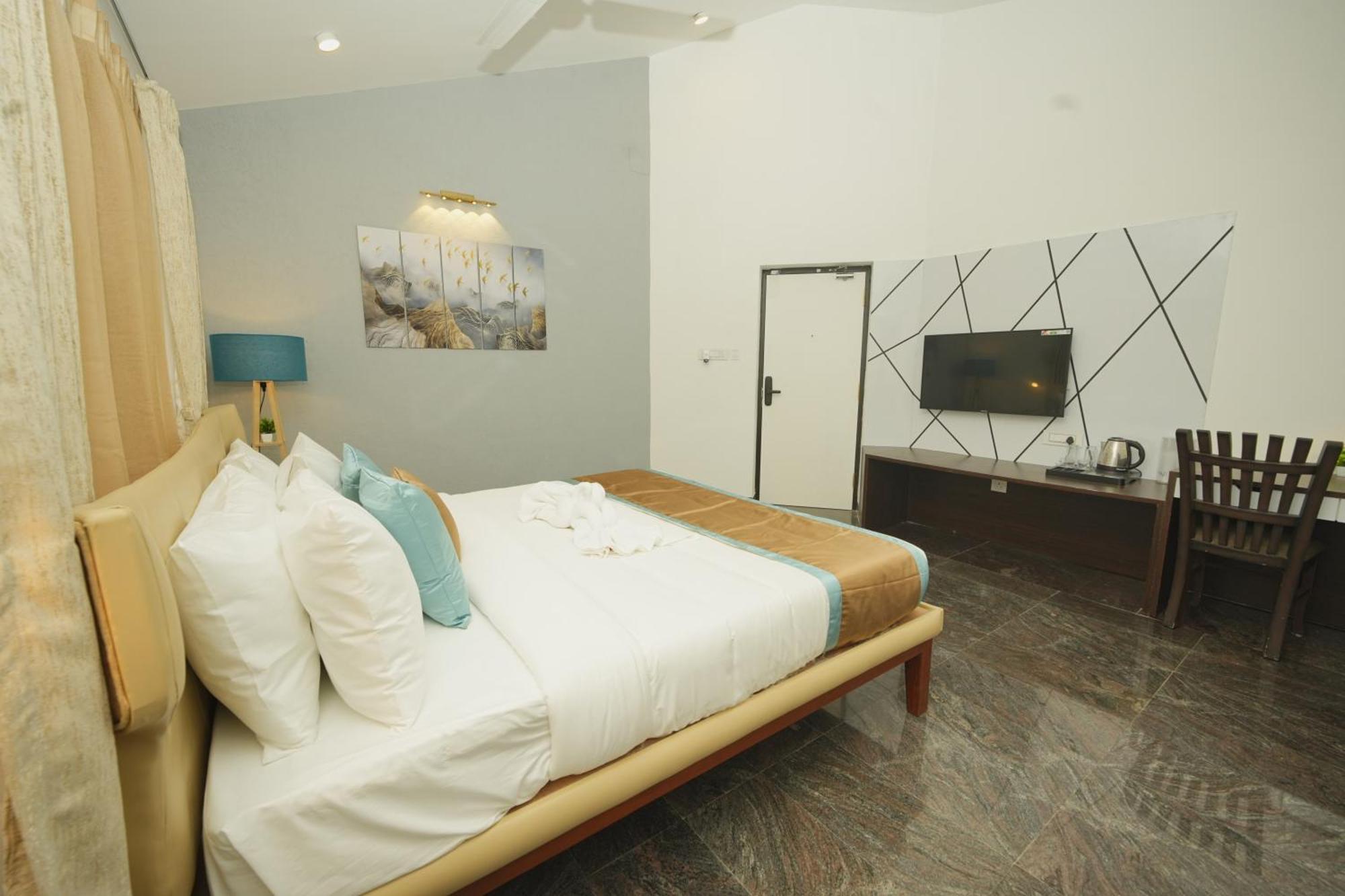 Bay Breeze Suites Chennai Exterior photo