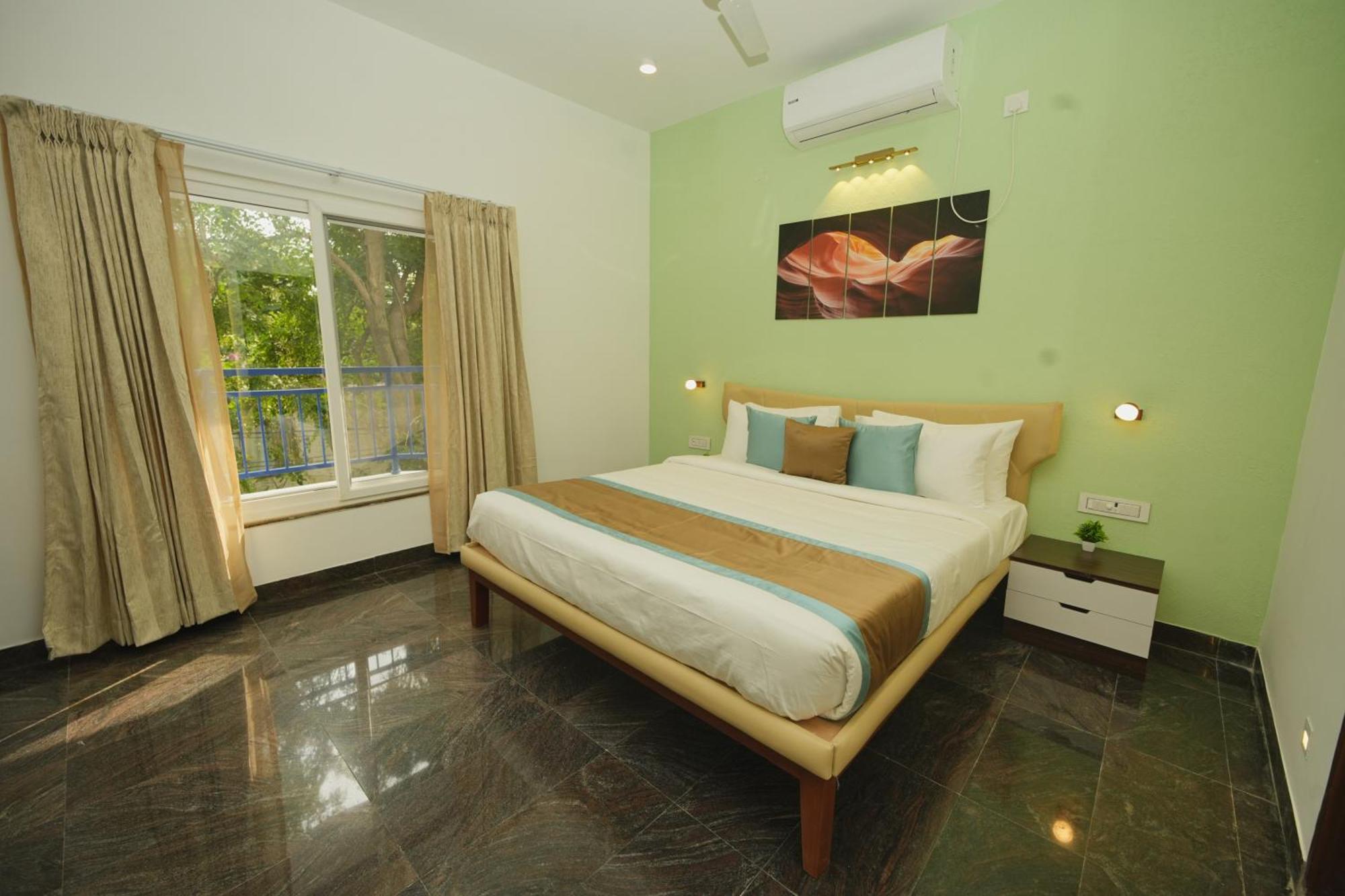 Bay Breeze Suites Chennai Exterior photo